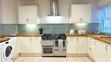 Cottage Deluxe, bagno privato (The Old Butchers Cottage) | Cucina condivisa