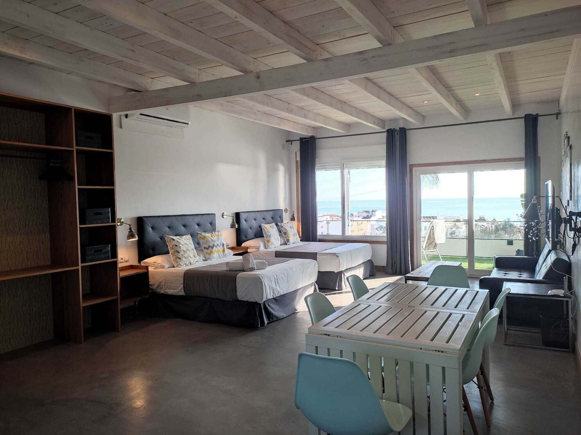 Loft, salle de bains attenante, vue mer | Intérieur