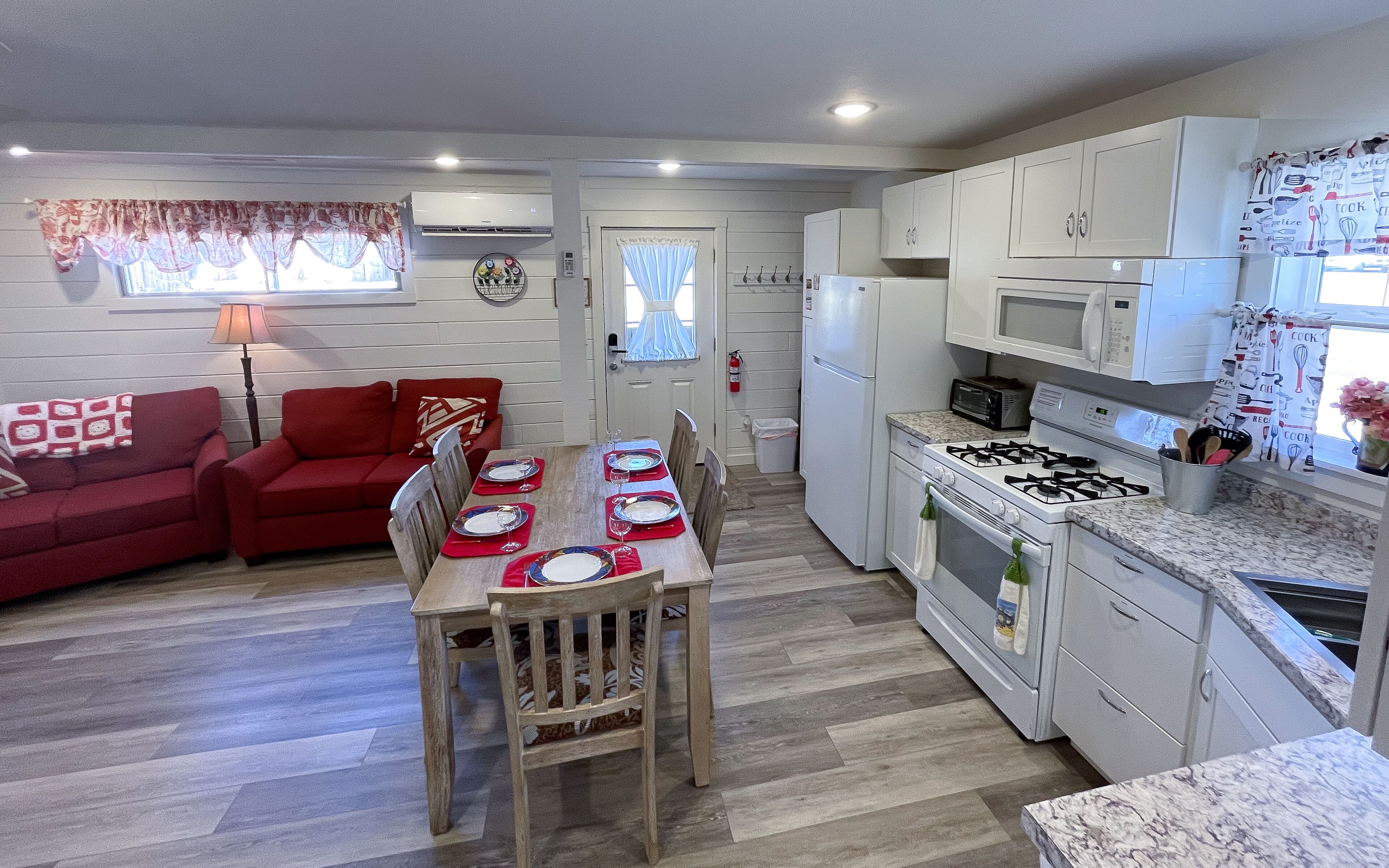 Coffee/tea maker, fridge, microwave, oven