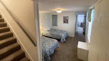 3 bedrooms, iron/ironing board, travel crib, WiFi