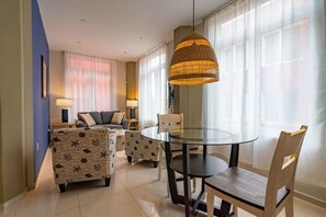 Dining - Beautiful Heritage Home in The Heart of City Centre Willemstad ☞ De Handelskade (Willemstad)