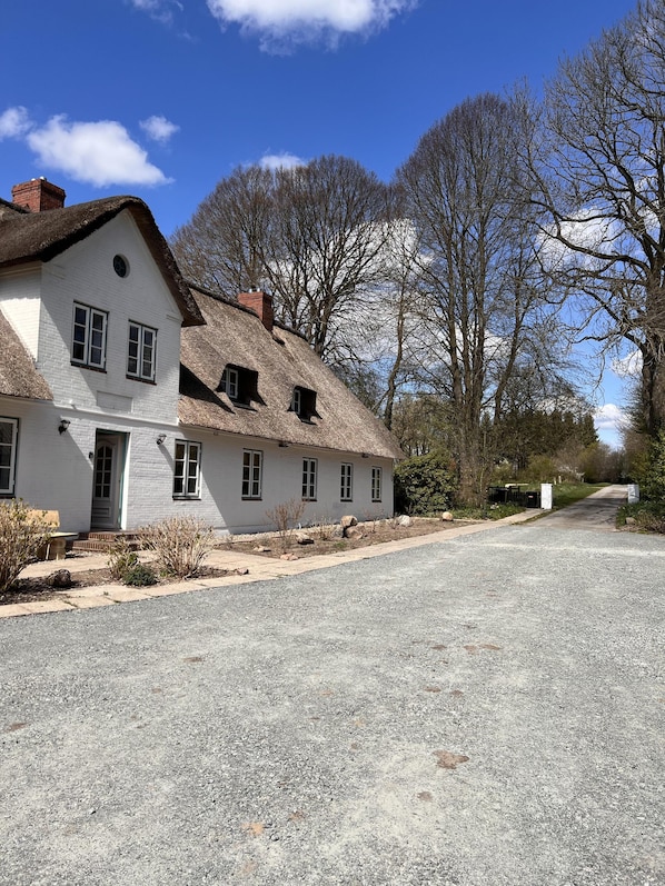 บริเวณภายนอก