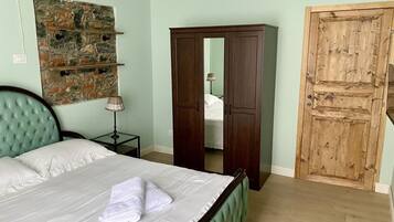 1 camera, ferro/asse da stiro, Wi-Fi gratuito, lenzuola