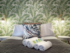 2 bedrooms, iron/ironing board, free WiFi, bed sheets