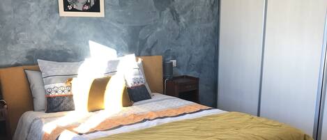 3 camere, ferro/asse da stiro, culla da viaggio, Wi-Fi gratuito