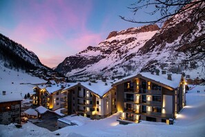 Exterior - Wifi, ski-in/ski-out & foot of the slopes, fitness, swimming pool, sauna, hammam, balcony (Val-d'Isère)