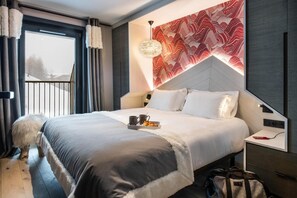 2 bedrooms, WiFi, bed sheets - Wifi, ski-in/ski-out & foot of the slopes, fitness, swimming pool, sauna, hammam, balcony (Val-d'Isère)