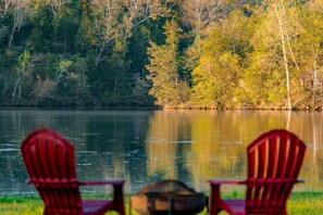 Property grounds - Lakefront! w/ Kayaks, Hot Tub, Pool. Firepit, Park with Playground & Disc Golf. (Forsyth)