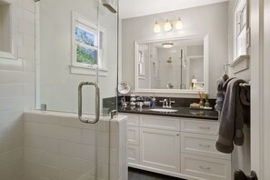 Douche, séchoir à cheveux