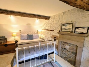 1 dormitorio, escritorio, tabla de planchar con plancha y wifi gratis