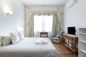 1 bedroom, iron/ironing board, travel cot, WiFi