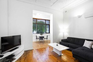 TV, DVD player, offices