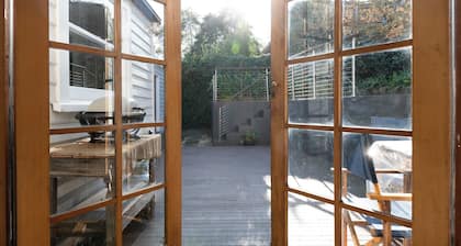 Charming Cottage Nestled in A Prime Location