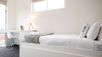 3 bedrooms, iron/ironing board, free WiFi, bed sheets