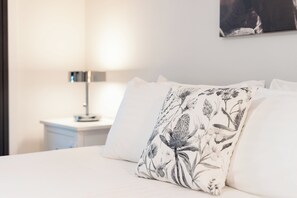 4 chambres, fer et planche à repasser, Wi-Fi gratuit, draps fournis