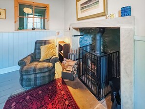 TV, fireplace - 2 bedroom accommodation in Borgue, near Kirkcudbright (Borgue, near Kirkcudbright)