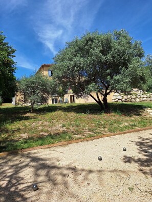 Property grounds - Villa with private pool (secure) pétanque court-Mont Ventoux - Last minute (Modène)