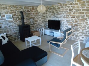 TV - La petite Iroise (Plogoff)