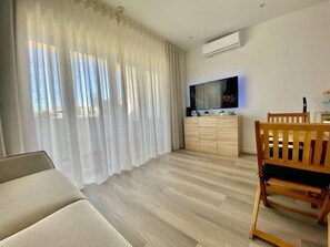 TV, books, offices - **Tout confort dans résidence avec piscine, fibre** (Albufeira)