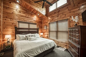 1 habitación, tabla de planchar con plancha y cuna de viaje 