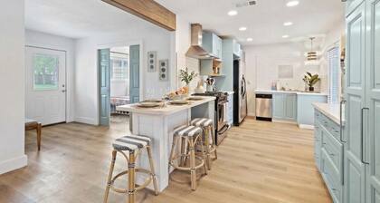 Stylish Home w/ Private Pool Near Kemah Boardwalk