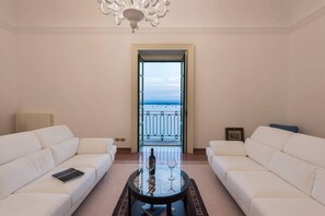Apartment | 2 bedrooms - Duomo sea Side Deluxe Apartment (Syracuse)