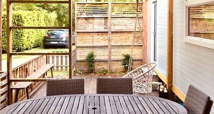 Tiny House La Cabane nichée sous les arbres à 5 mn des plages