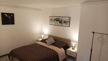 2 chambres, lit parapluie, Wi-Fi gratuit, draps fournis