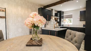 Cottage | Interior
