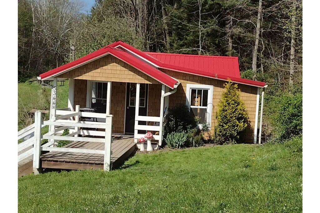 Cardinal Cottage - Child & Pet Friendly near the Hocking Hills & Lake Hope