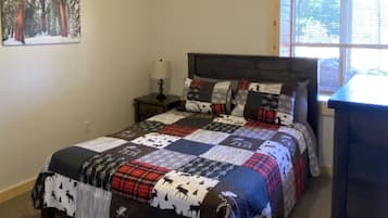 4 bedrooms, iron/ironing board, free WiFi, bed sheets