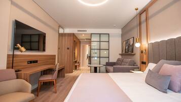 Ropa de cama de alta calidad y minibar