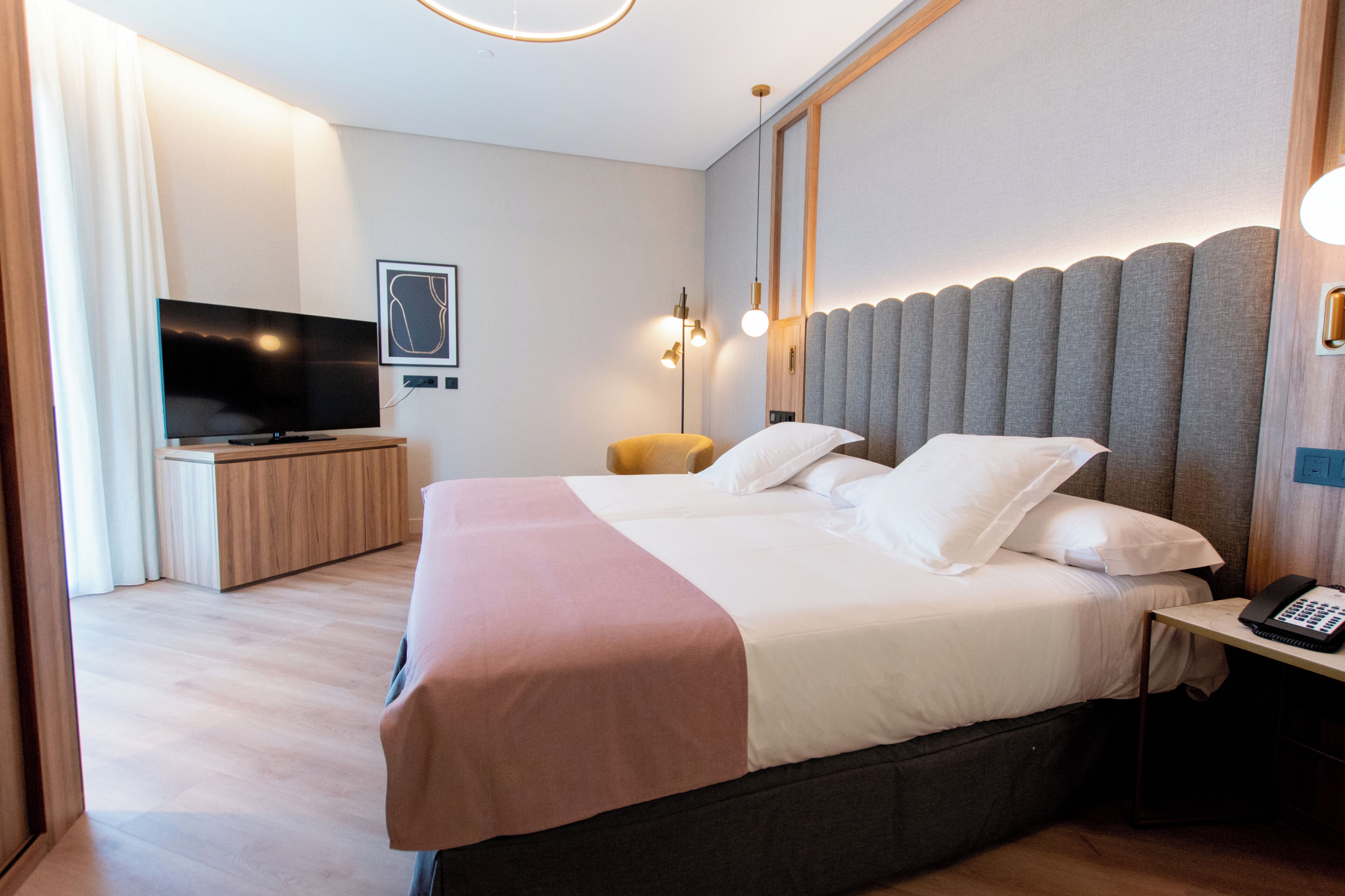 Photo - Hotel Giralda Center