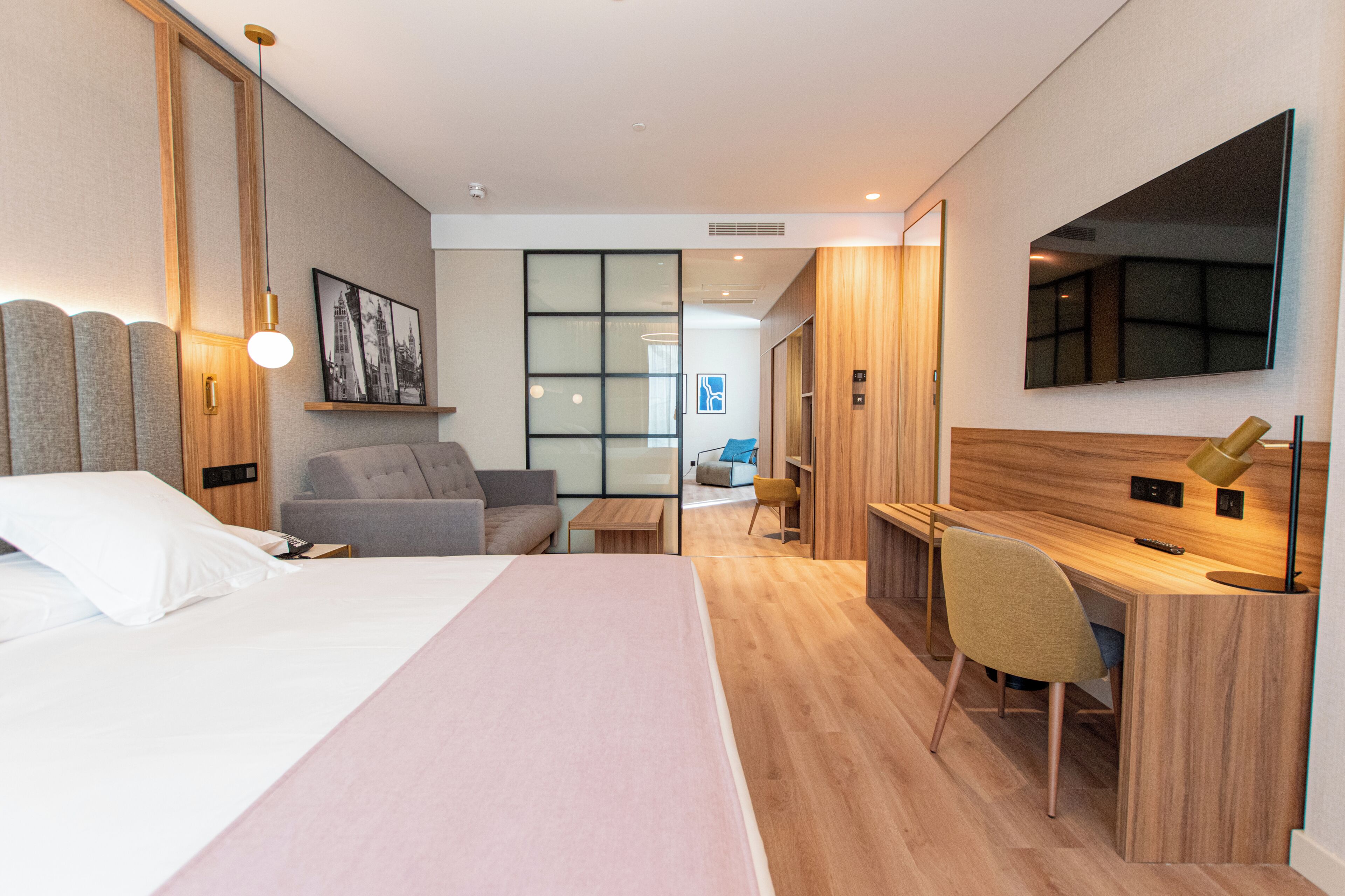 Photo - Hotel Giralda Center