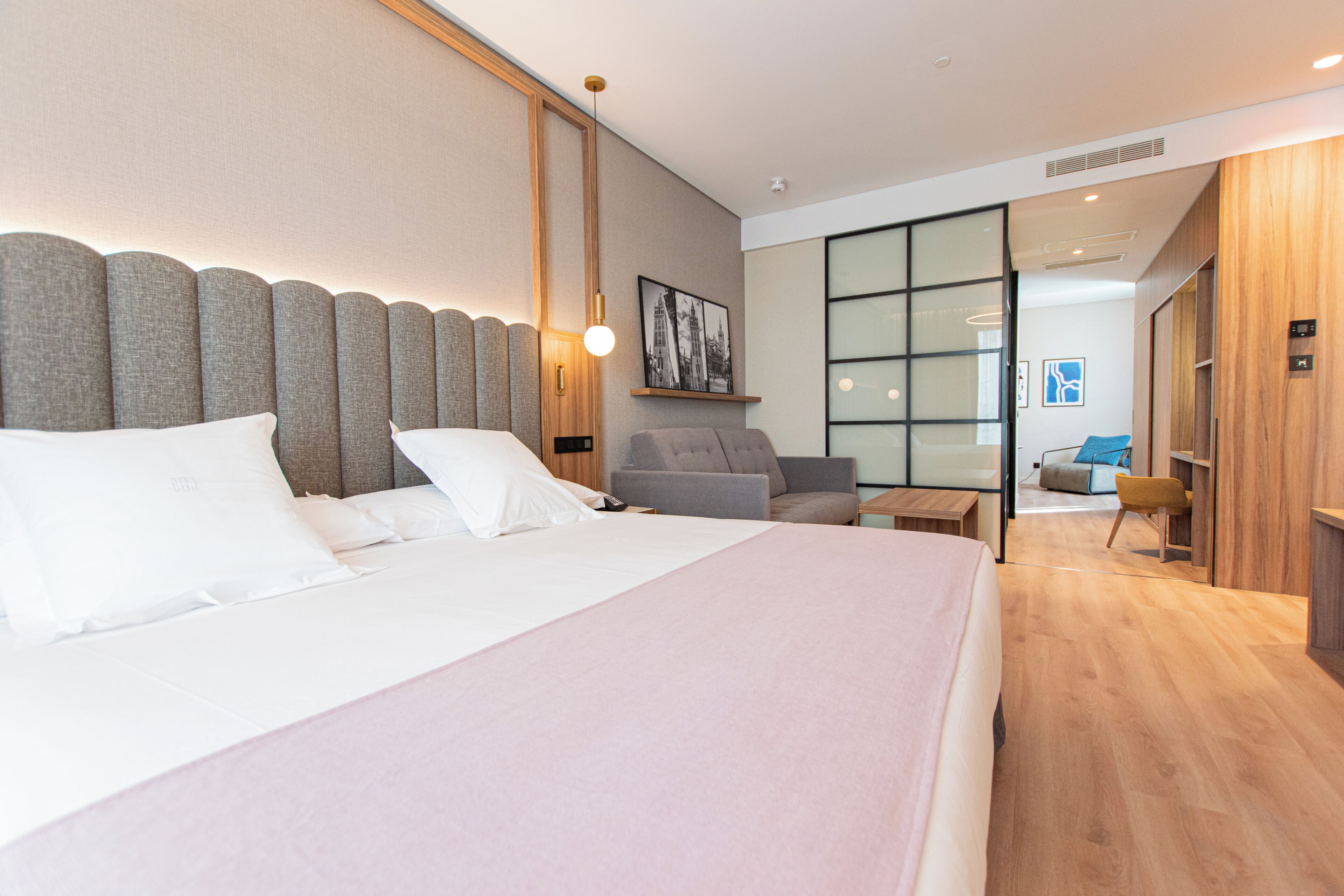 Photo - Hotel Giralda Center