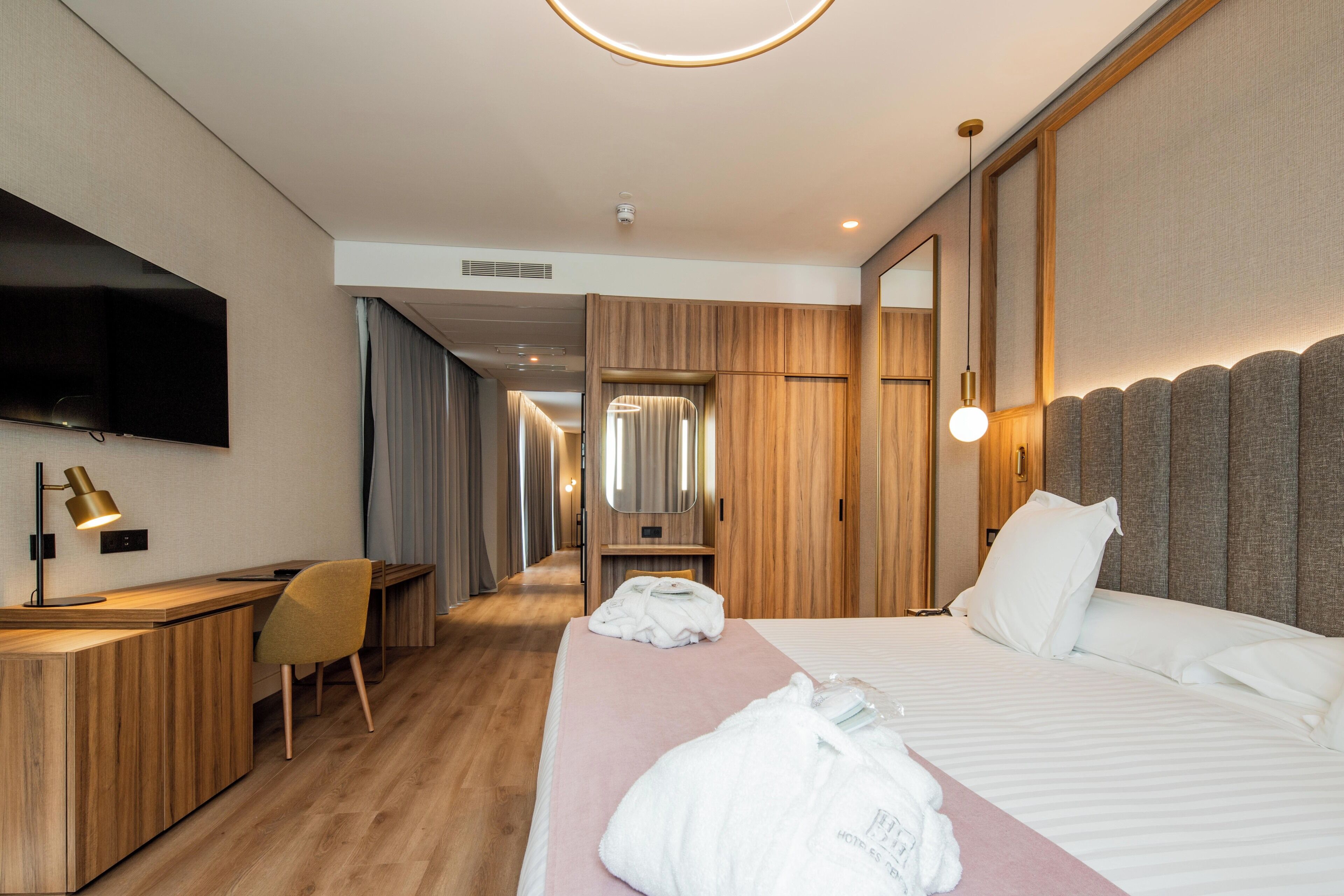 Suite Junior | Literie de qualité supérieure, minibar, coffres-forts dans les chambres