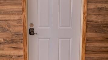 1 chambre, fer et planche Ă repasser, Wi-Fi gratuit, draps fournis