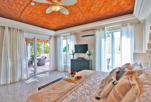 4 bedrooms, in-room safe, iron/ironing board, WiFi