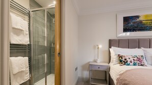 Unclassified image, 4 of 21, button - Derwent House Apartments (Scarborough)