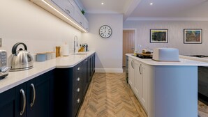 Unclassified image, 5 of 21, button - Derwent House Apartments (Scarborough)