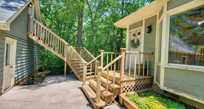 Cozy Retreat on Gypsy Cove!