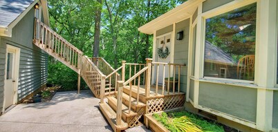 Cozy Retreat on Gypsy Cove!