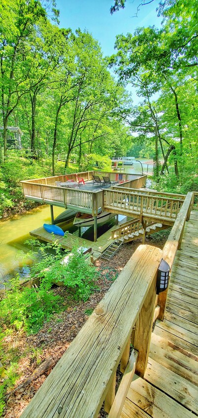 Cozy Retreat on Gypsy Cove!