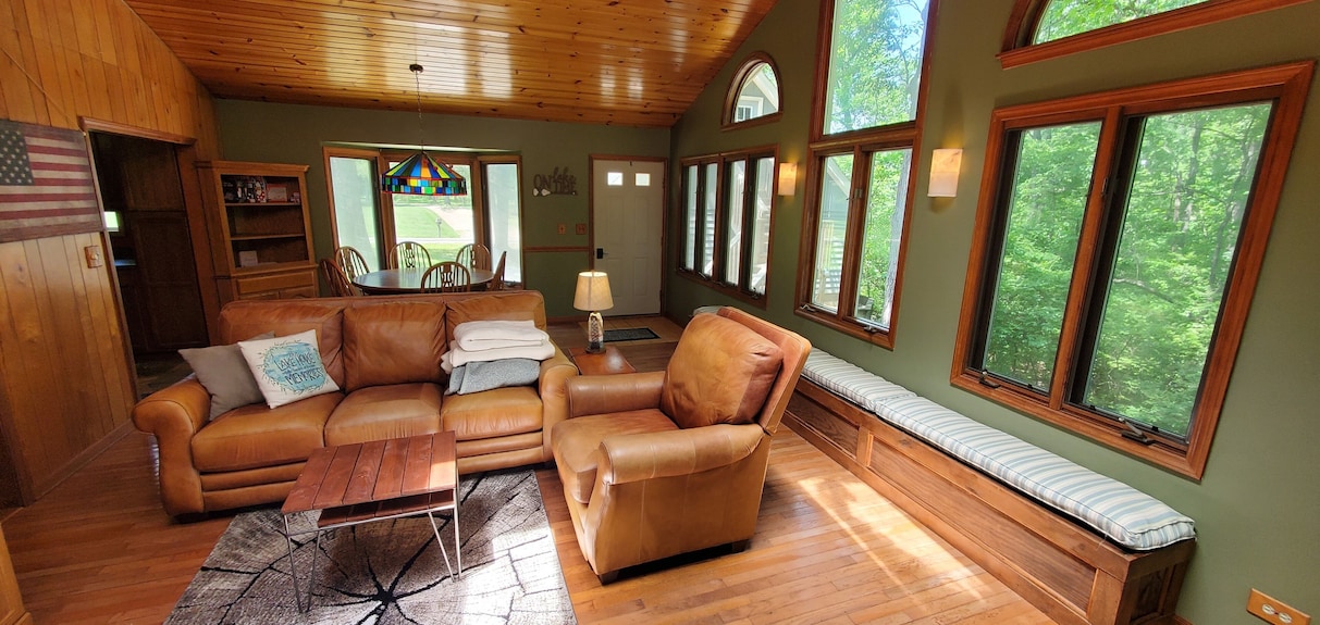 Cozy Retreat On Gypsy Cove! - Illinois
