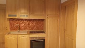 Refrigerador, microondas, horno y lavavajillas