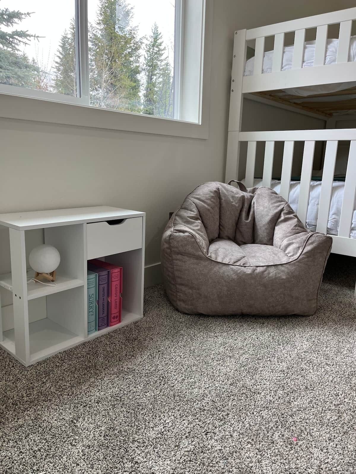 4 bedrooms, iron/ironing board, travel cot, free WiFi