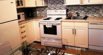 Free Parking - Great 1BR near Henri Bourassa Metro