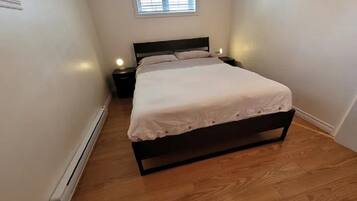 1 bedroom, desk, free WiFi, bed sheets