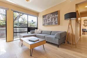 TV, books, stereo, offices