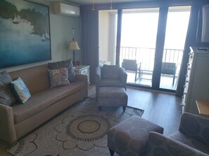 Smart TV, streaming services - Ocean View Retreat.. Walk to Sapphire Beach! (St Thomas)